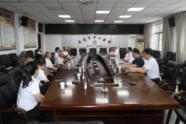 娄底市中心医院（广医一院娄底医院）举行“七一”慰问老党员座谈会