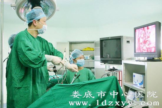 一个人四个肾？