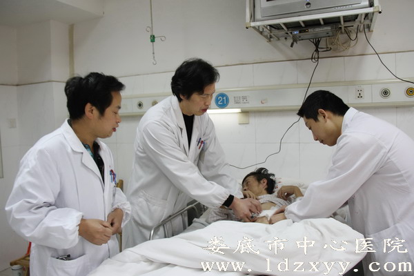 我院成功救治一例多发性脊柱结核合并畸形患者