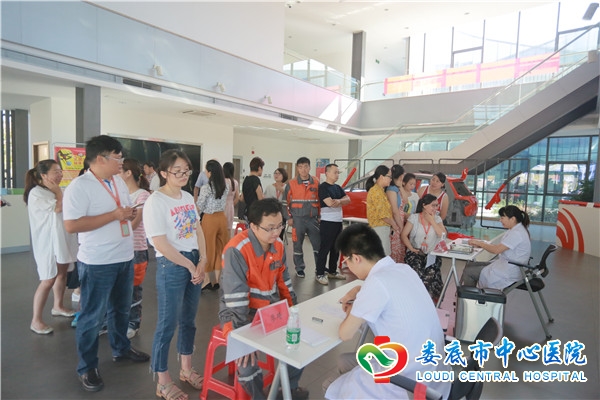 我院走进企业开展健康诊疗服务