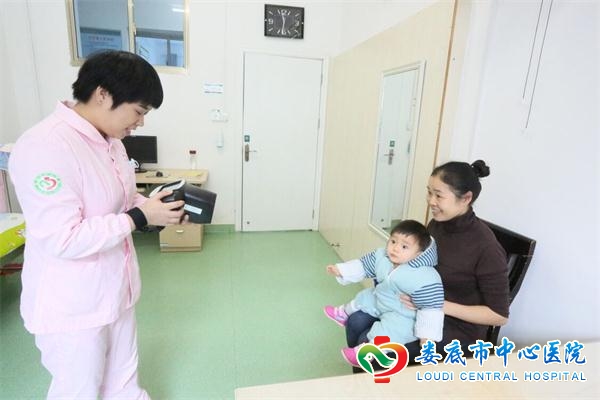 全市首台spot视力筛查仪器落户我院