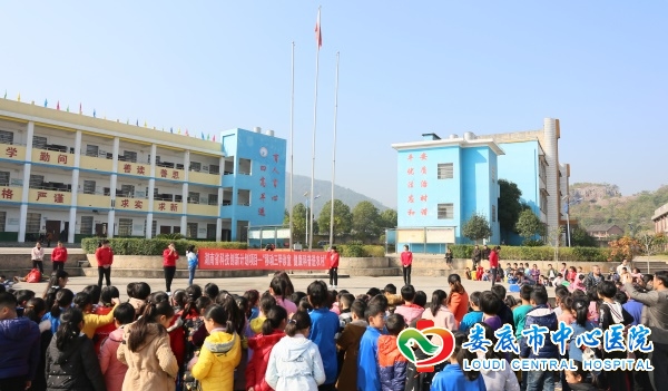 城乡居民齐动员众志成城学急救
