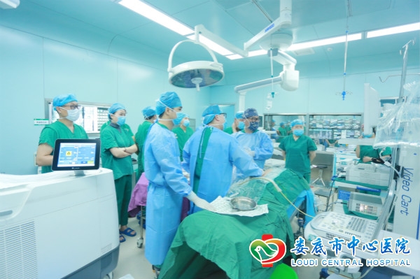 古有摩西分海保族人今有“摩西”碎石救肾脏