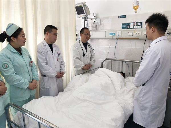 急性心肌梗死！无缝转诊紧急抢救还生机