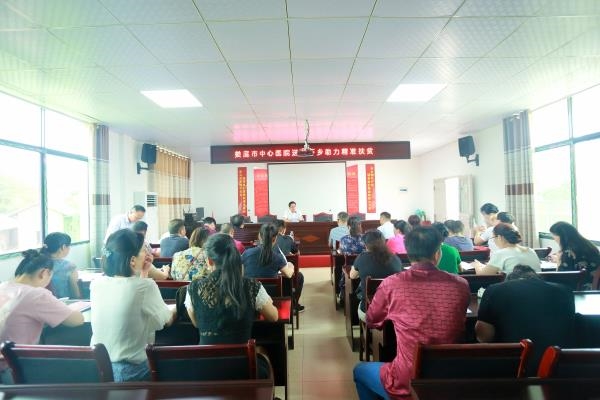 脱贫攻坚在行动进村入户暖人心