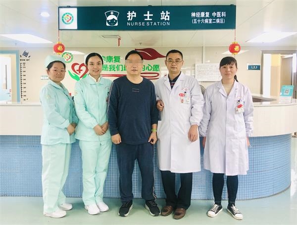 突发脑梗险遭半身瘫痪科学康复助力一个月快速恢复
