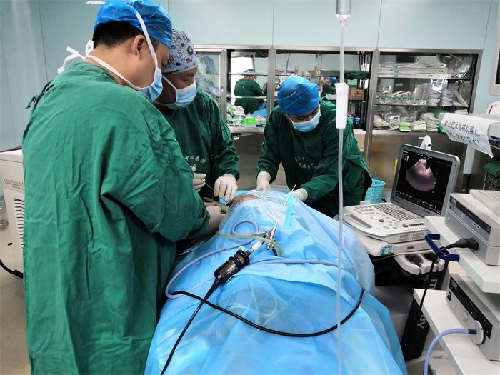 脊柱侧弯60度能否行肾结石手术？我院说：Yes！
