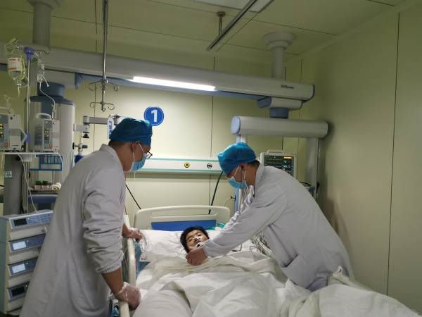 娄底15岁花季少女罹患重病谁助她破茧重生？
