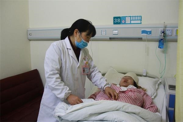 娄底208斤产妇成功顺产，母子平安