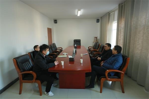 市领导走访慰问我院博士