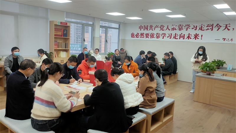 把保障人民健康放在优先位置