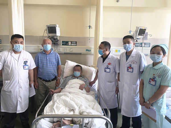 娄底半身不遂男子尿结石致“脓毒血症”专家团队迎难而上成功救治