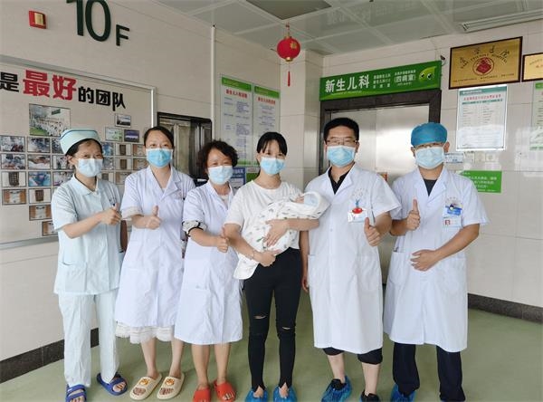 我院多学科联合救治一例先天性肠旋转不良新生儿