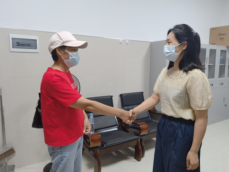 我院实施水滴“大病患者救助”公益基金项目点亮大病困难患者生命之光