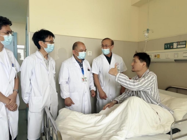 我院完成“无管麻醉”下胸腔镜手术