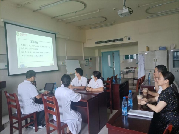 学习先进经验 提升住培水平 我院持续提高住院医师规范化培训质量